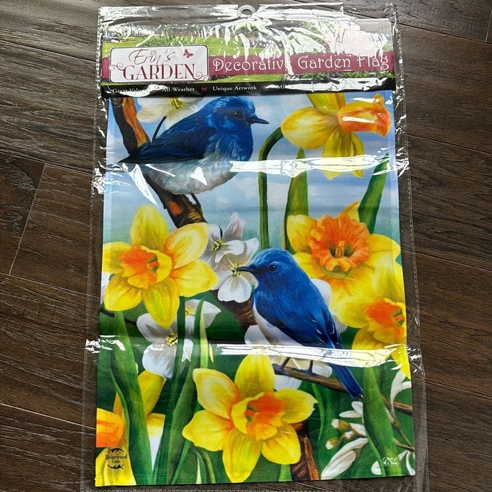 Erin’s Garden Garden flag bluebirds & daffodils, all-weather mildew/fade reaist
